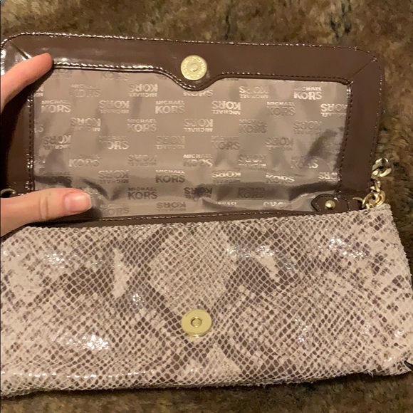 Leather snake print MK evening bag - Picture 4 of 7